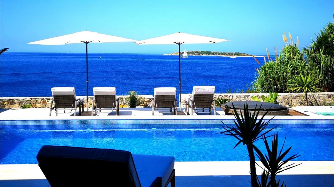 Villa Carisma Island Vis Exterior photo